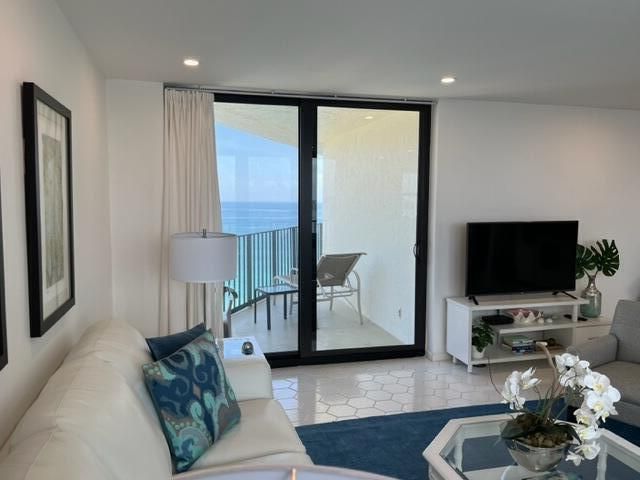 5420 N Ocean Drive 1705, Singer Island, FL 33404