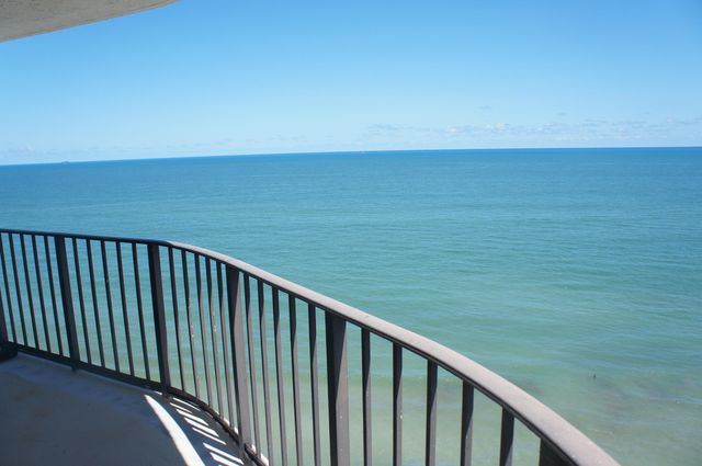 5420 N Ocean Drive 1705, Singer Island, FL 33404