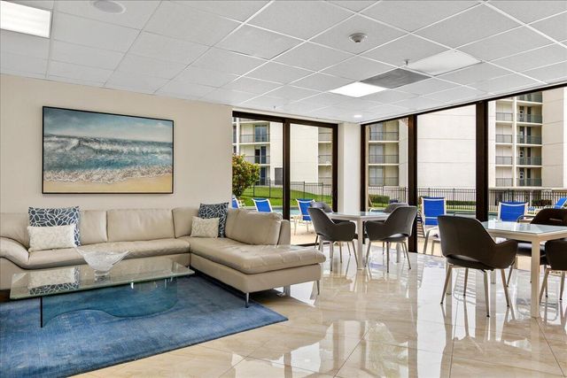 5420 N Ocean Drive 1705, Singer Island, FL 33404