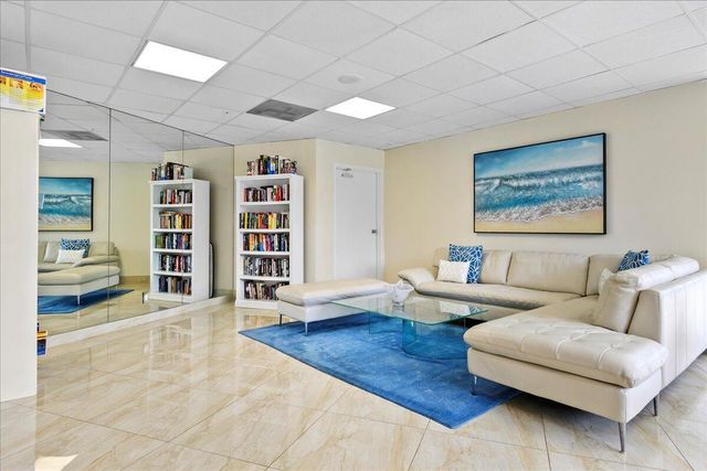 5420 N Ocean Drive 1705, Singer Island, FL 33404