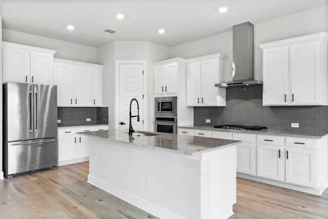 106 Nandina PATH, Bastrop, TX 78602