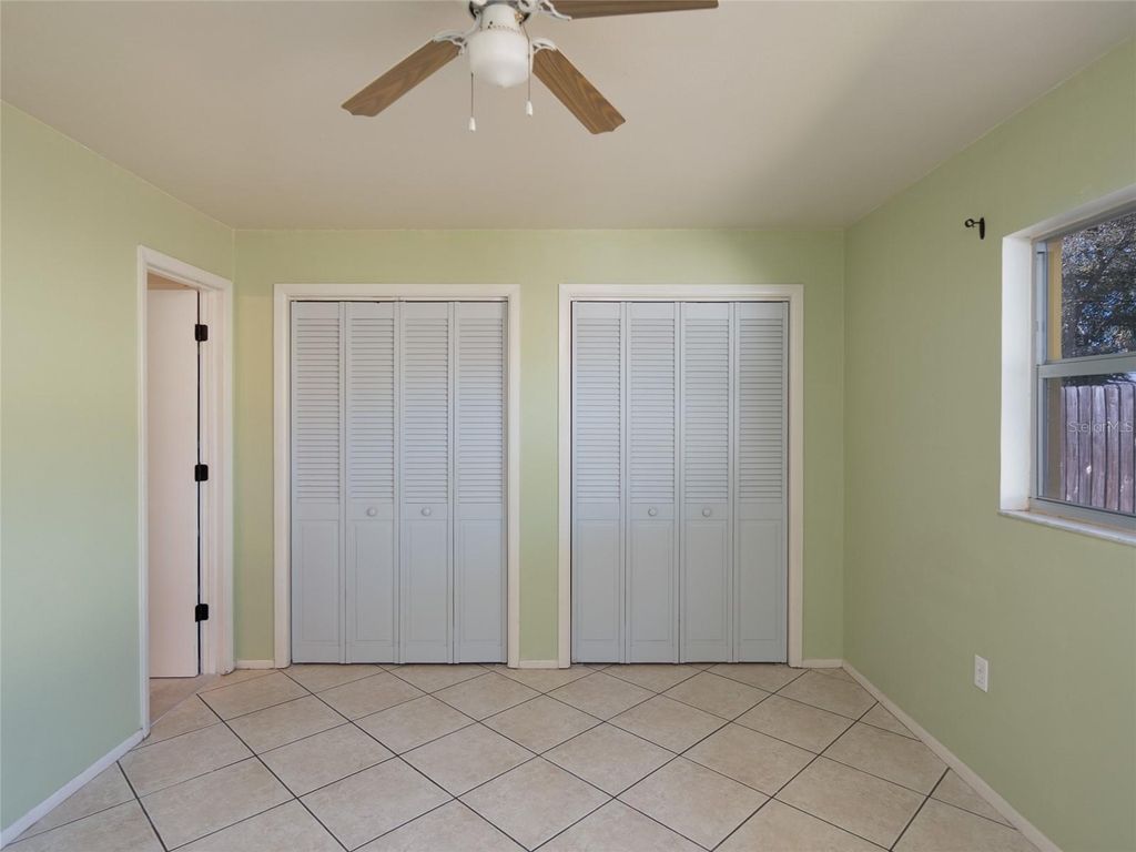 Image 18 of property listing at 5338 COLEWOOD PL, Sarasota, FL 34232