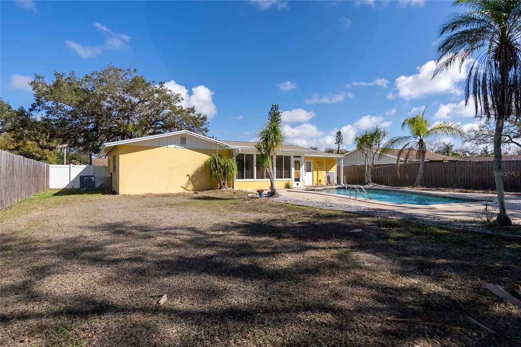 Image 41 of property listing at 5338 COLEWOOD PL, Sarasota, FL 34232