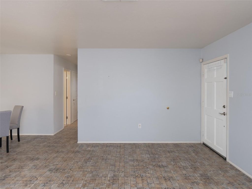 Image 8 of property listing at 5338 COLEWOOD PL, Sarasota, FL 34232