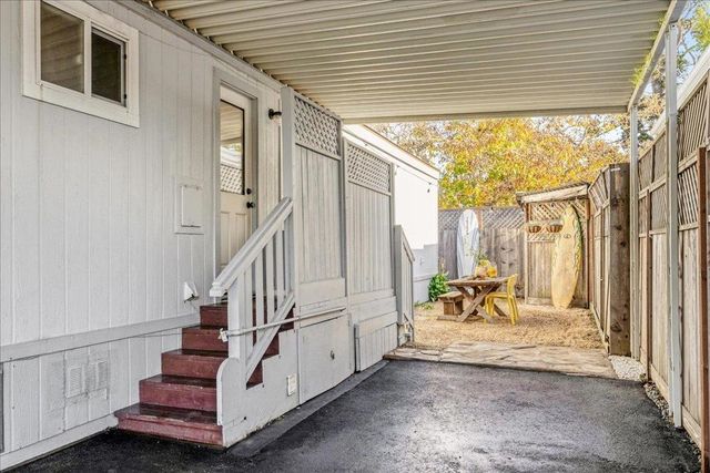 1099 38th Avenue, Santa Cruz, CA 95062