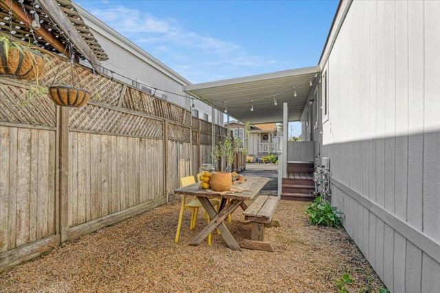 1099 38th Avenue, Santa Cruz, CA 95062