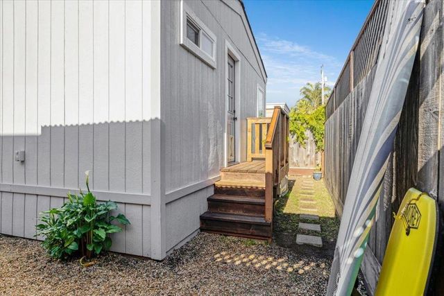 1099 38th Avenue, Santa Cruz, CA 95062