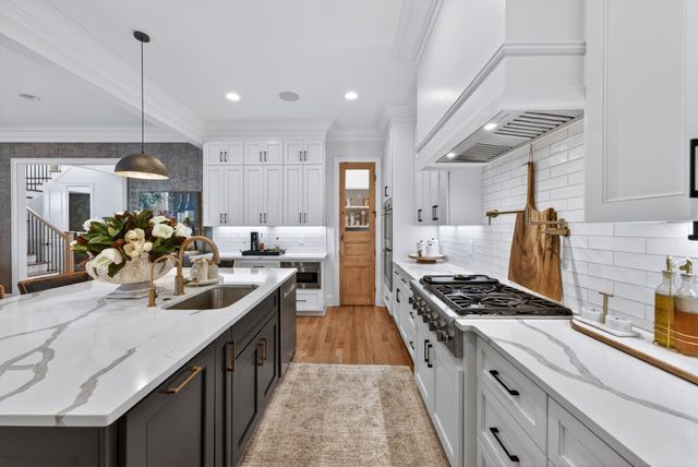 2007 Kathryn Ave, Franklin, TN 37064