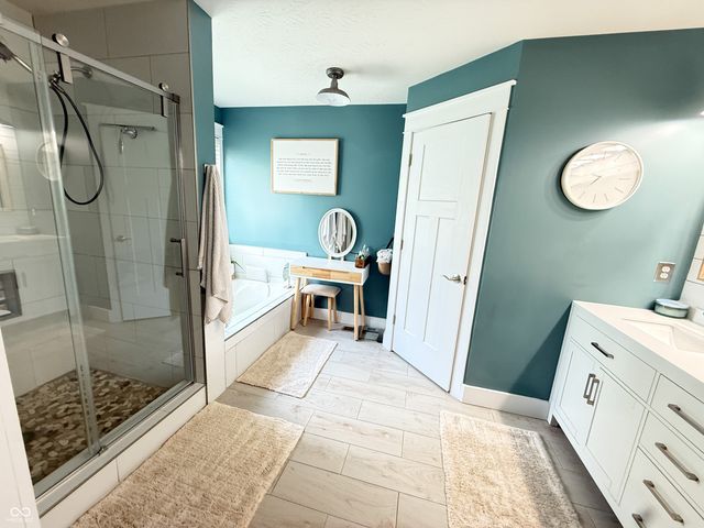2225 Silver Rose Drive, Avon, IN 46123