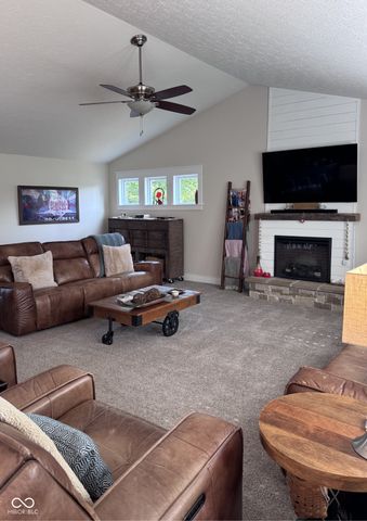 2225 Silver Rose Drive, Avon, IN 46123