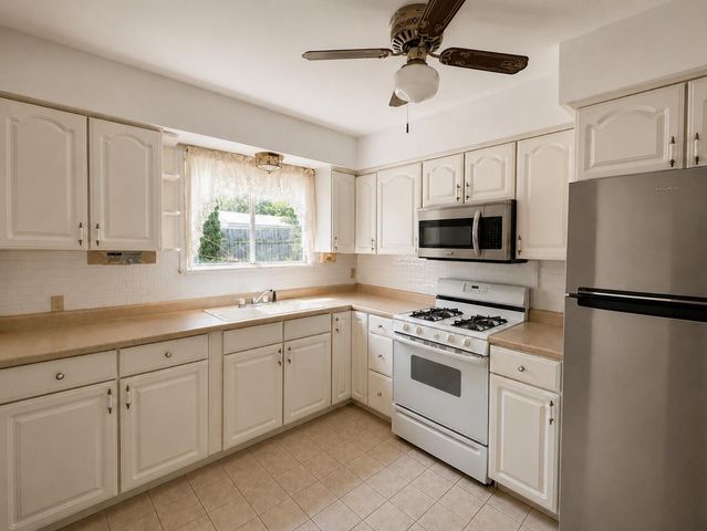 1546 Zarieda Street, Ortonville, MI 48462