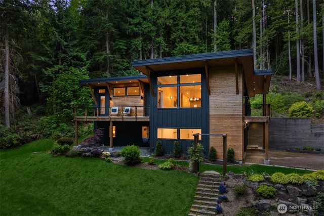 4591 NE Wildlife Court, Poulsbo, WA 98370