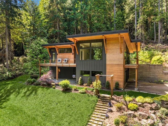 4591 NE Wildlife Court, Poulsbo, WA 98370