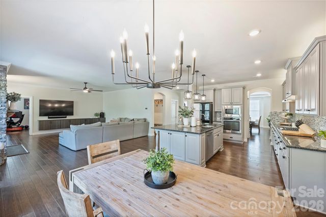 294 S San Agustin Drive, Mooresville, NC 28117