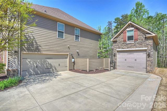 294 S San Agustin Drive, Mooresville, NC 28117