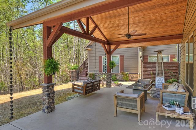 294 S San Agustin Drive, Mooresville, NC 28117