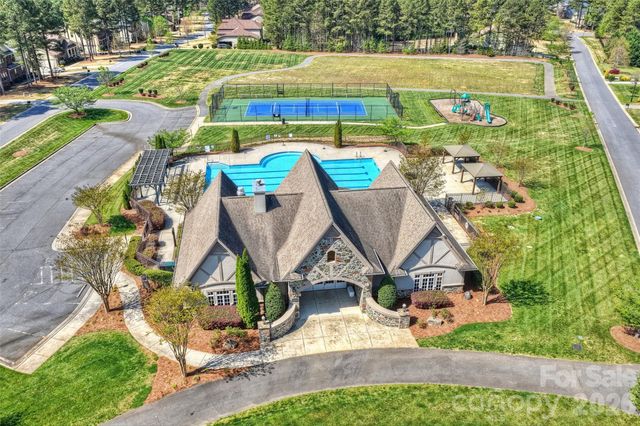 294 S San Agustin Drive, Mooresville, NC 28117