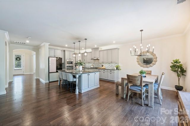 294 S San Agustin Drive, Mooresville, NC 28117