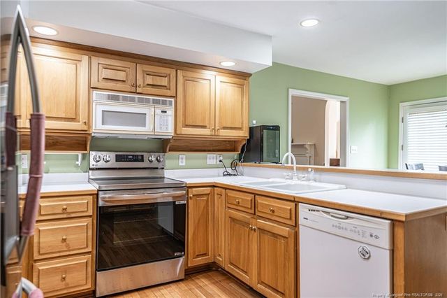 135 Forest Glen Road, Southern Pines, NC 28387