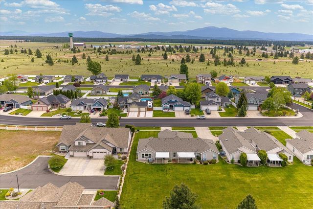 1013 N Country Club Dr, Deer Park, WA 99006