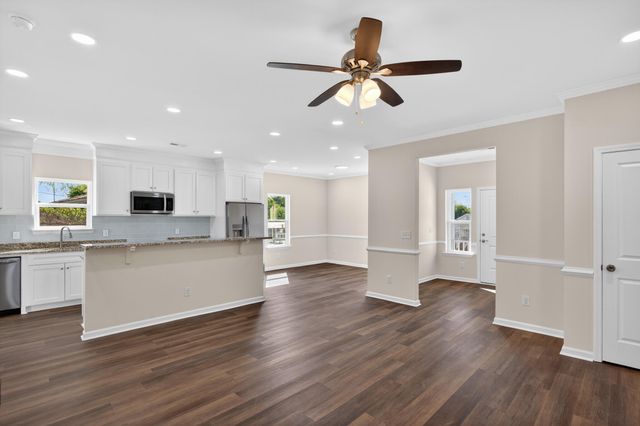 2114 James Bell Drive, North Charleston, SC 29406