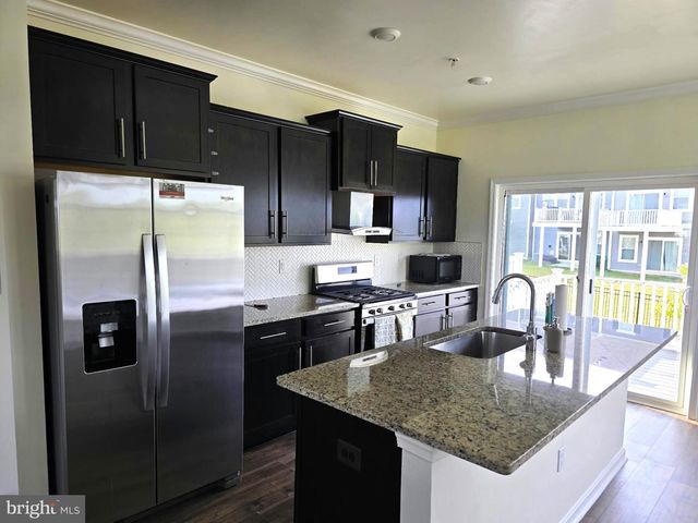 28 AXIOS WAY, Rosedale, MD 21237