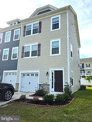 28 AXIOS WAY, Rosedale, MD 21237
