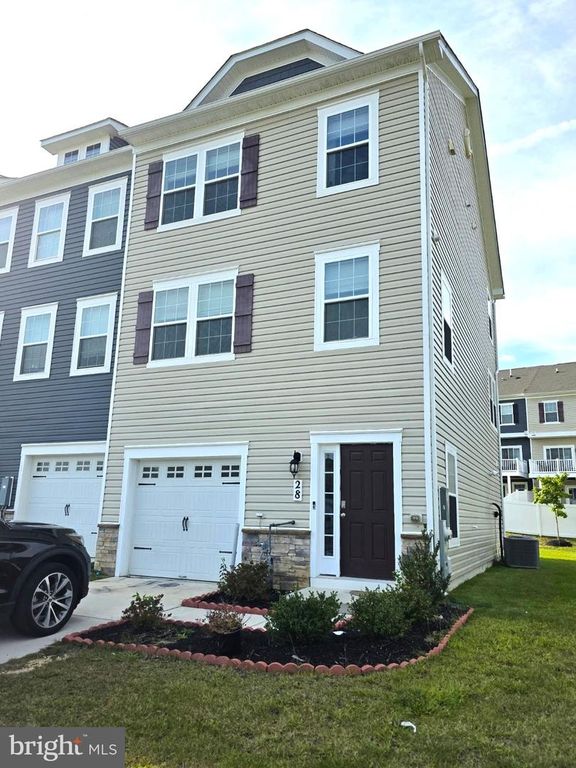 28 AXIOS WAY, Rosedale, MD 21237