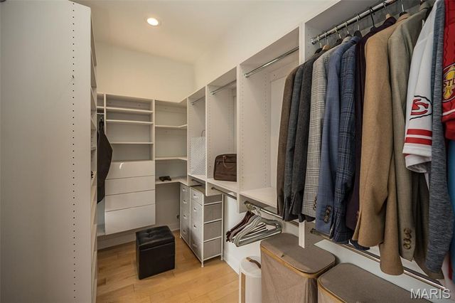 4424 Laclede Avenue, St Louis, MO 63108