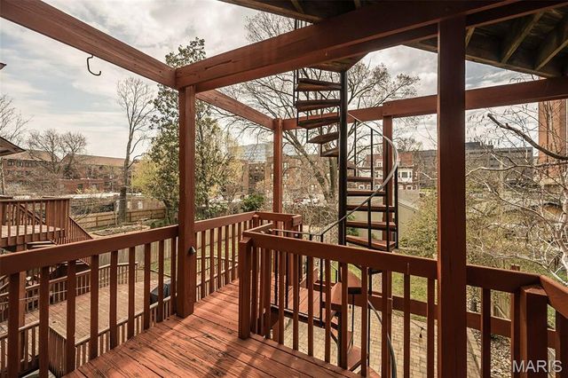 4424 Laclede Avenue, St Louis, MO 63108