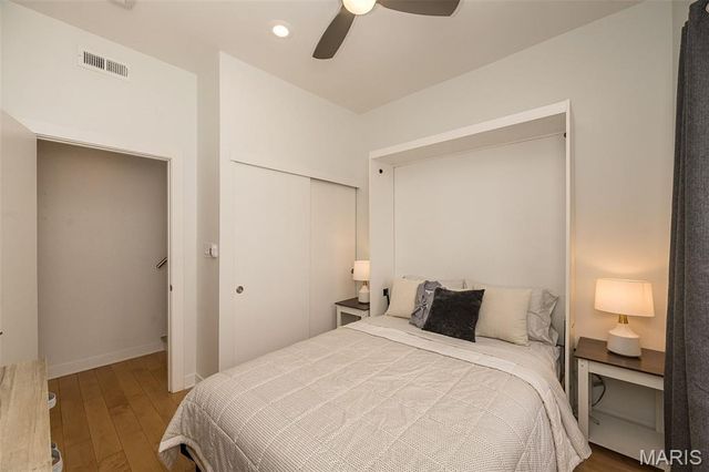 4424 Laclede Avenue, St Louis, MO 63108