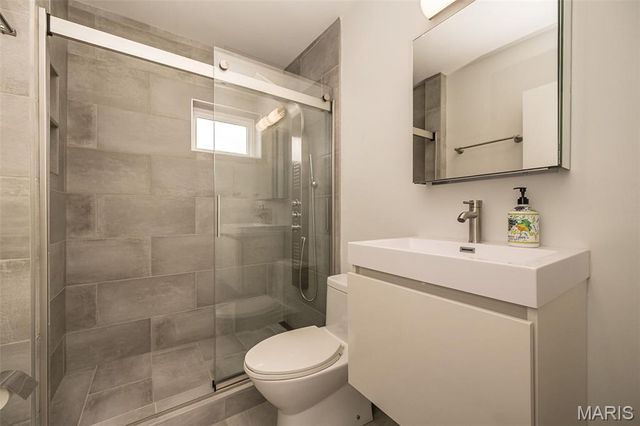 4424 Laclede Avenue, St Louis, MO 63108