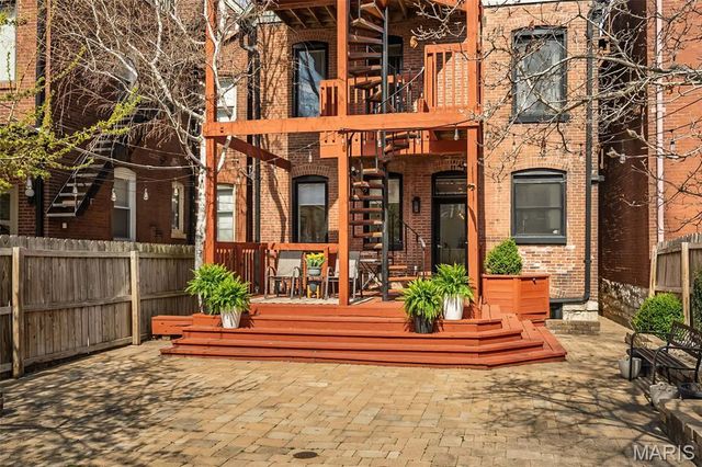 4424 Laclede Avenue, St Louis, MO 63108