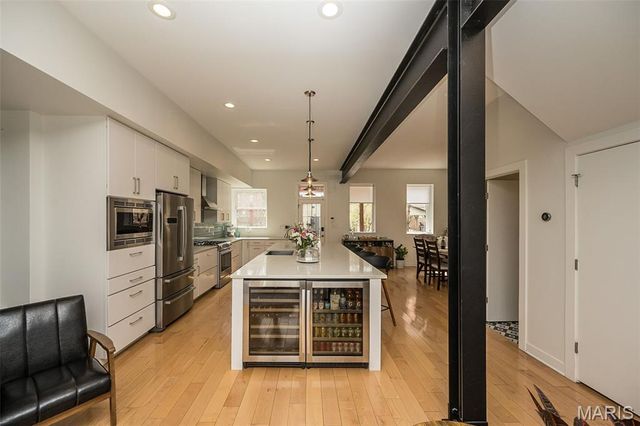 4424 Laclede Avenue, St Louis, MO 63108