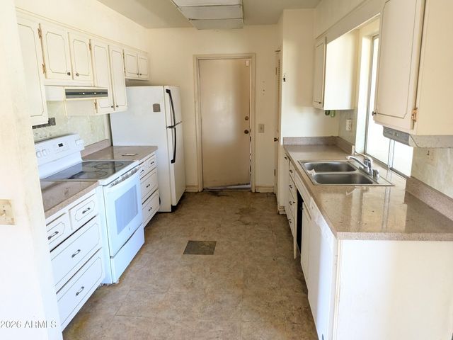 9614 W PINERIDGE Drive, Sun City, AZ 85351