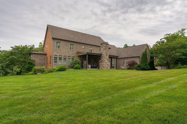 2488 Bugle Call Way, Signal Mountain, TN 37377