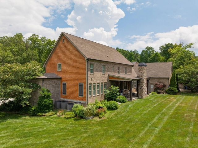 2488 Bugle Call Way, Signal Mountain, TN 37377