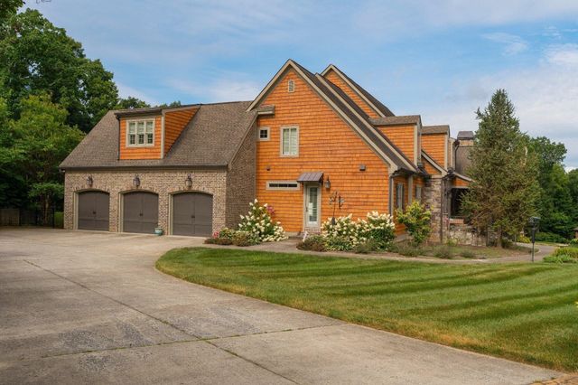 2488 Bugle Call Way, Signal Mountain, TN 37377