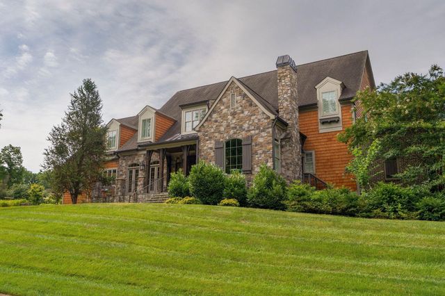 2488 Bugle Call Way, Signal Mountain, TN 37377