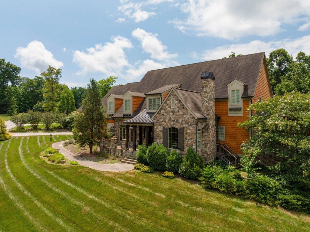 2488 Bugle Call Way, Signal Mountain, TN 37377