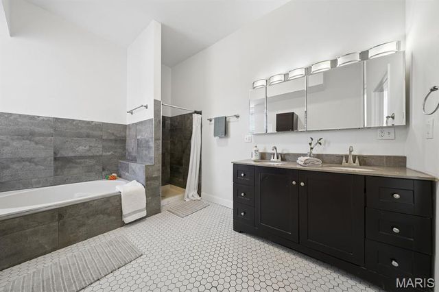 2241 Shenandoah Avenue, St Louis, MO 63104