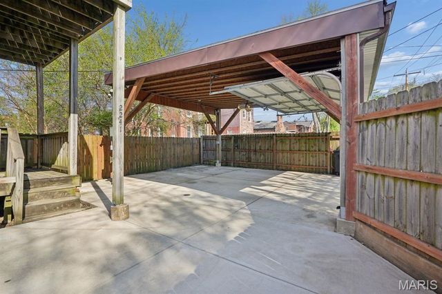 2241 Shenandoah Avenue, St Louis, MO 63104