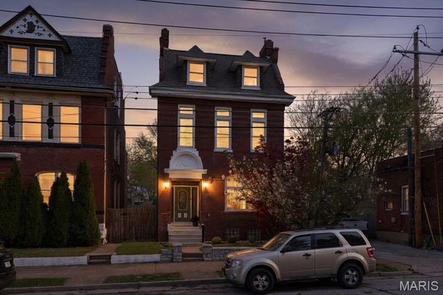 2241 Shenandoah Avenue, St Louis, MO 63104