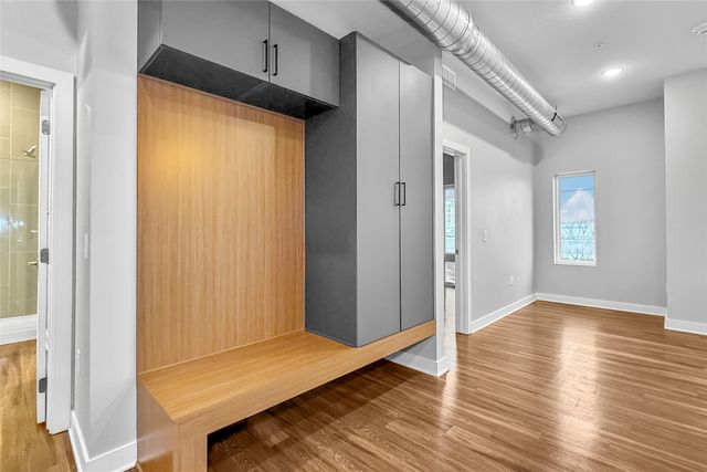 450 SW 7th Street 307, Des Moines, IA 50309