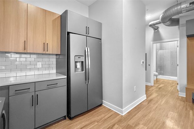450 SW 7th Street 307, Des Moines, IA 50309