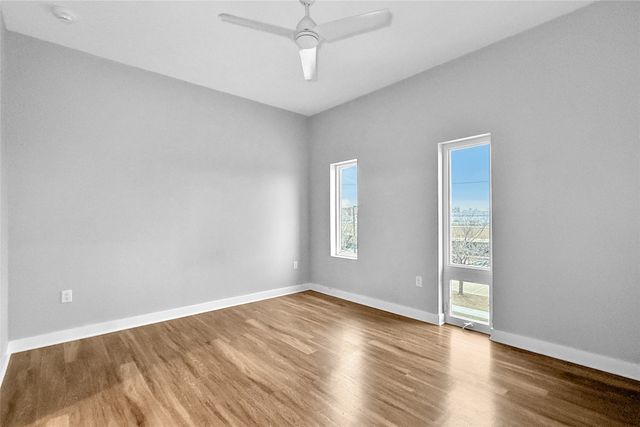 450 SW 7th Street 307, Des Moines, IA 50309