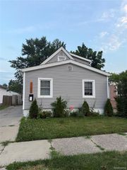 11052 Essex Avenue, Warren, MI 48089