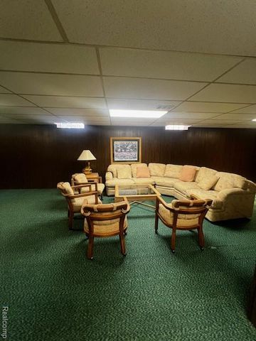 5918 N Lafayette Avenue, Dearborn Heights, MI 48127