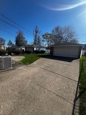 5918 N Lafayette Avenue, Dearborn Heights, MI 48127