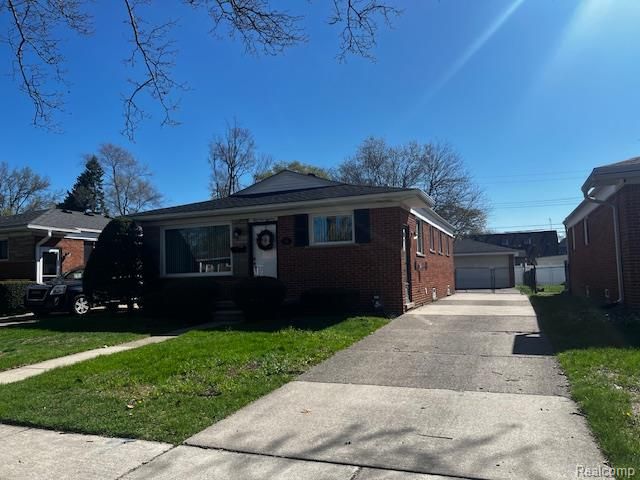 5918 N Lafayette Avenue, Dearborn Heights, MI 48127